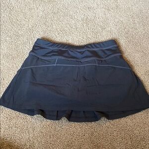 Athleta Women's Skirt in Black